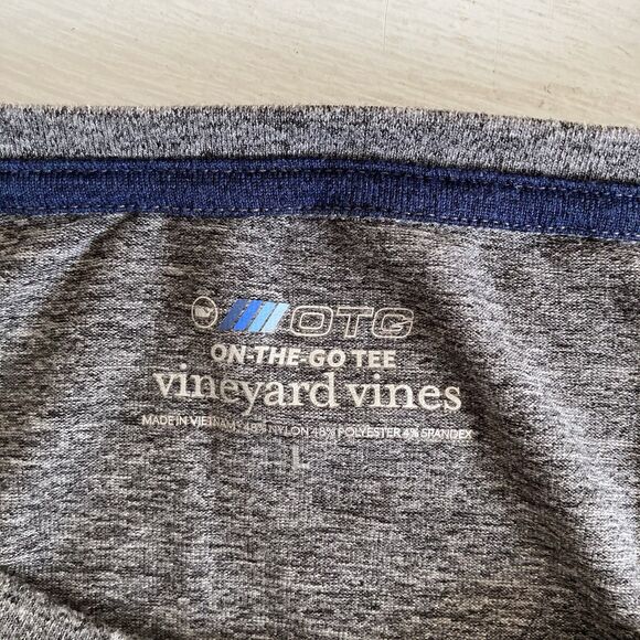 Vineyard Vines OTG On The Go T-Shirt Mens Large Gray Active Gym Casual Comfort - Picture 8 of 9